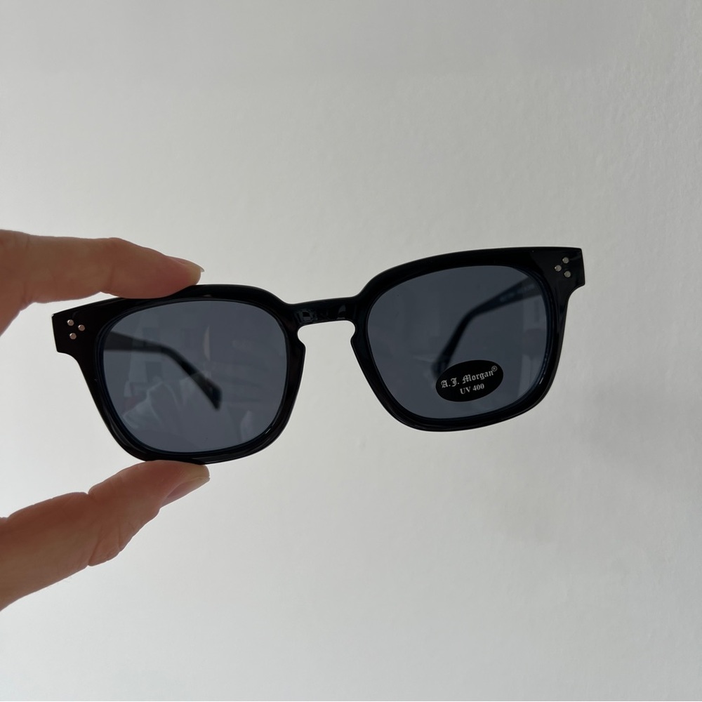 ASOS black frame Classic rectangular shape sunglasses - Picture 5 of 8